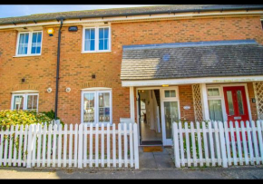 Beachside Cottage - Camber Sands, East Sussex - Close to beach